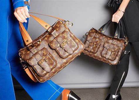 louis vuitton modello manhattan|Louis Vuitton Has Relaunched the Manhattan Bag with a Whole .